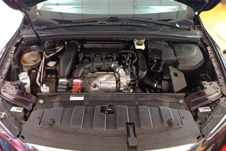Used DS 5LS 2015 1.6T Elegant Edition THP160 Engine Bay