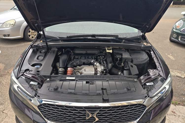 Used DS 5LS 2015 1.6T Elegant Edition THP160 Engine Bay