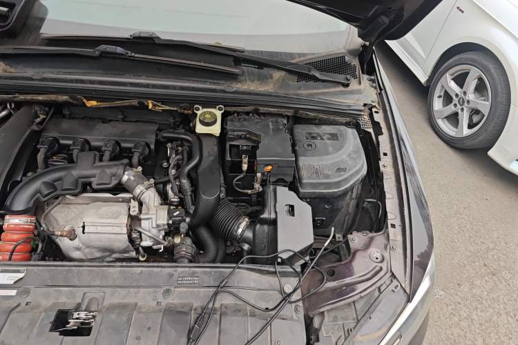 Used DS 5LS 2015 1.6T Elegant Edition THP160 Engine Bay Left