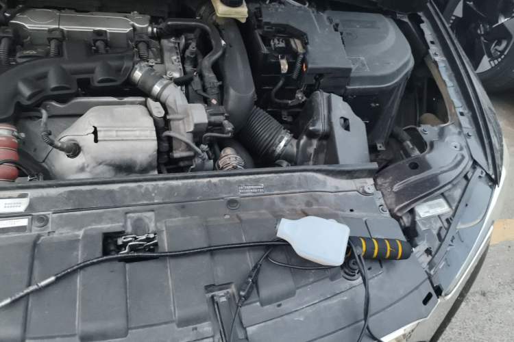 Used DS 5LS 2015 1.6T Comfort Edition THP160 Engine Bay Left