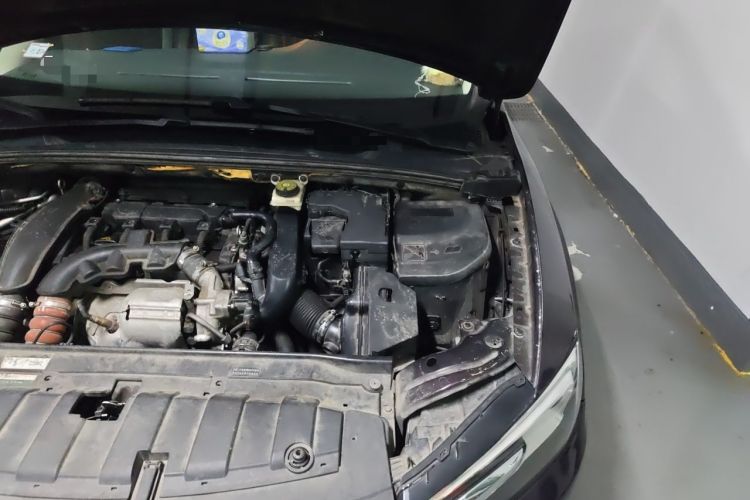 Used DS 5LS 2015 1.6T Style Edition THP160 Engine Bay Left