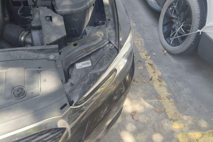 Used DS 5LS 2015 1.6T Comfort Edition THP160 Engine Bay Left