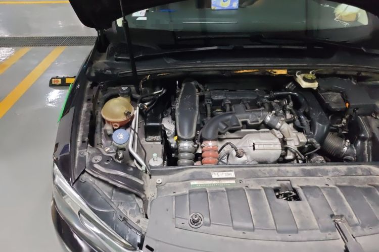 Used DS 5LS 2015 1.6T Style Edition THP160 Engine Bay Right