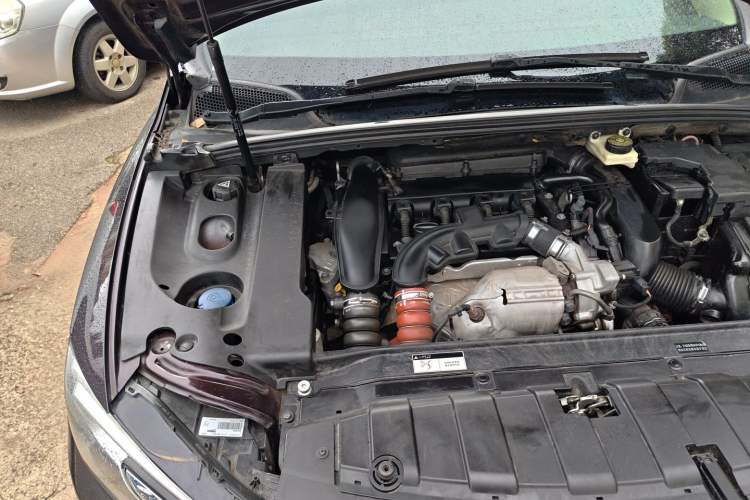 Used DS 5LS 2015 1.6T Elegant Edition THP160 Engine Bay Right