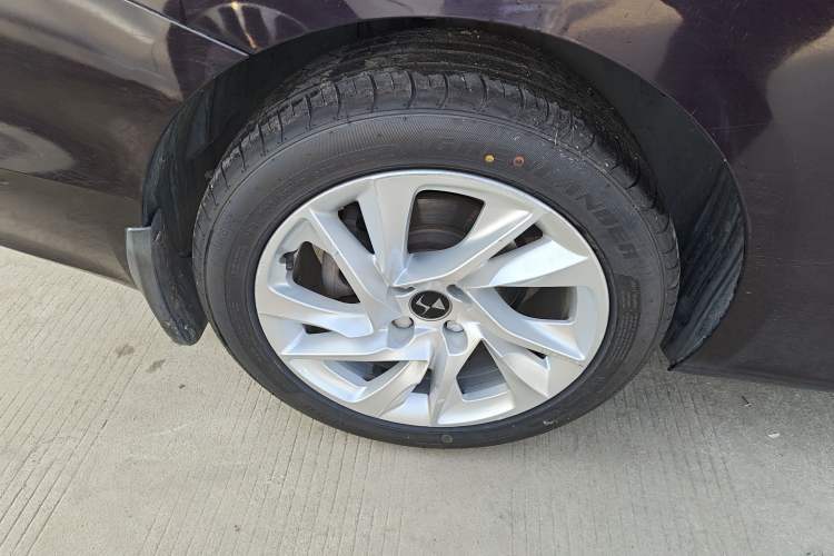Used DS 5LS 2015 1.6T Comfort Edition THP160 Exterior 4