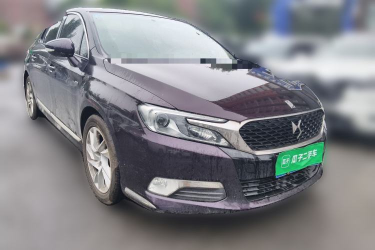 Used DS 5LS 2015 1.6T Comfort Edition THP160 Front Right 45 Deg