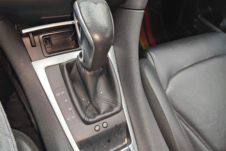Used DS 5LS 2015 1.6T Elegant Edition THP160 Gear Lever