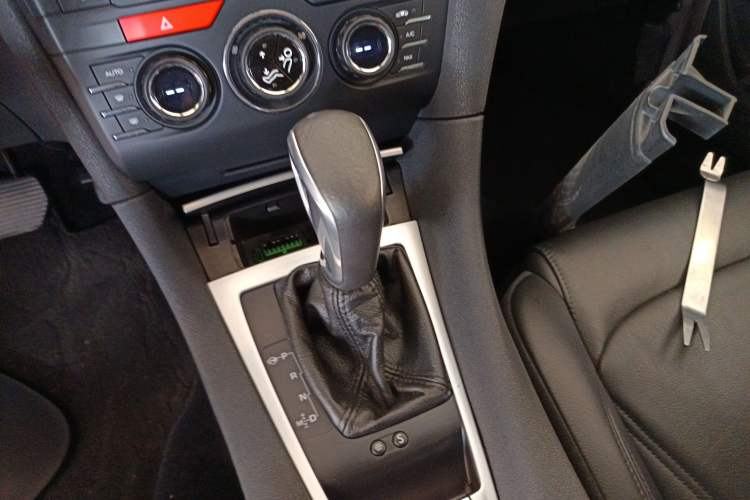 Used DS 5LS 2015 1.6T Elegant Edition THP160 Gear Lever