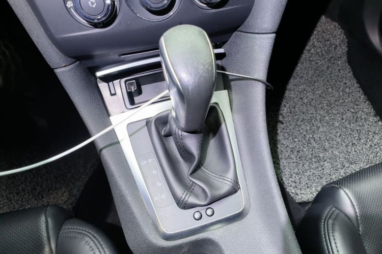 Used DS 5LS 2015 1.6T Style Edition THP160 Gear Lever