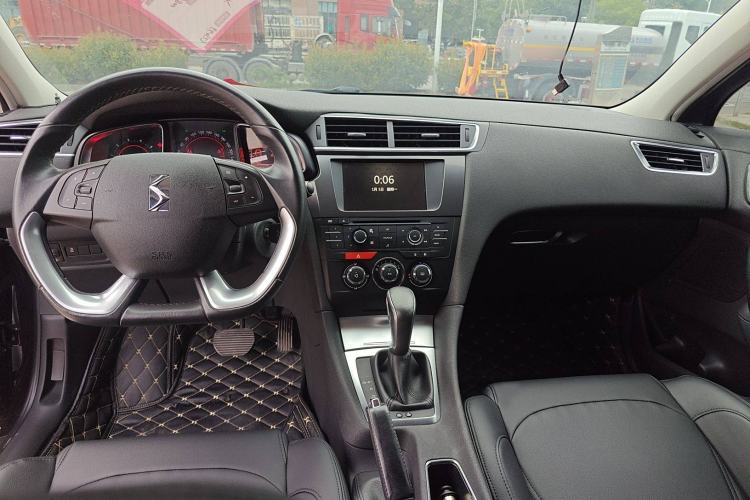 Used DS 5LS 2015 1.6T Style Edition THP160 Interior 3
