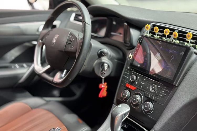 Used DS 5LS 2015 1.6T Comfort Edition THP160 Interior 4