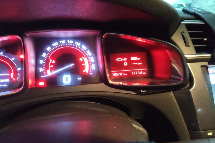 Used DS 5LS 2015 1.6T Style Edition THP160 Odometer Close Up