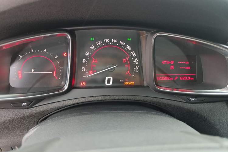 Used DS 5LS 2015 1.6T Style Edition THP160 Odometer Close Up