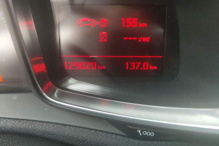 Used DS 5LS 2015 1.6T Style Edition THP160 Odometer Close Up