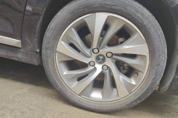 Used DS 5LS 2015 1.6T Elegant Edition THP160 Right Front Wheel Hub