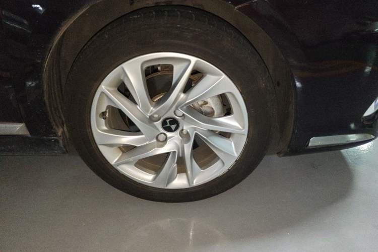 Used DS 5LS 2015 1.6T Style Edition THP160 Right Front Wheel Hub