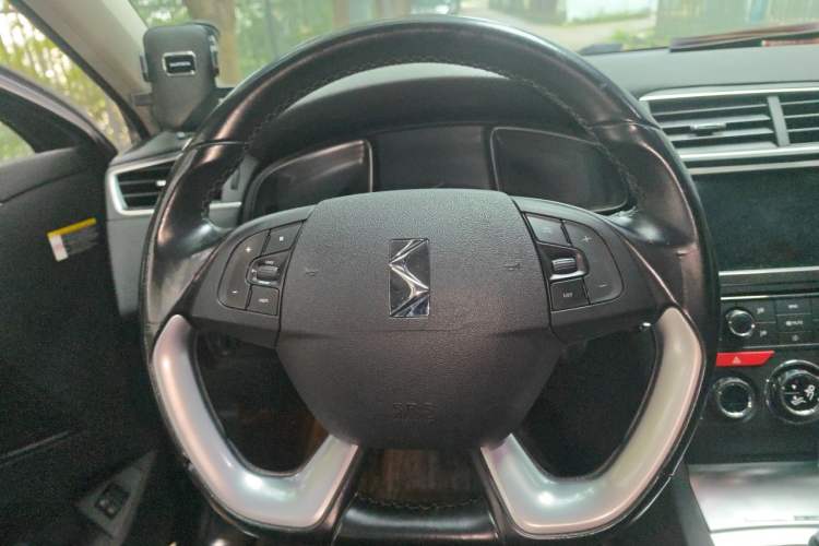 Used DS 5LS 2015 1.6T Elegant Edition THP160 Steering Wheel
