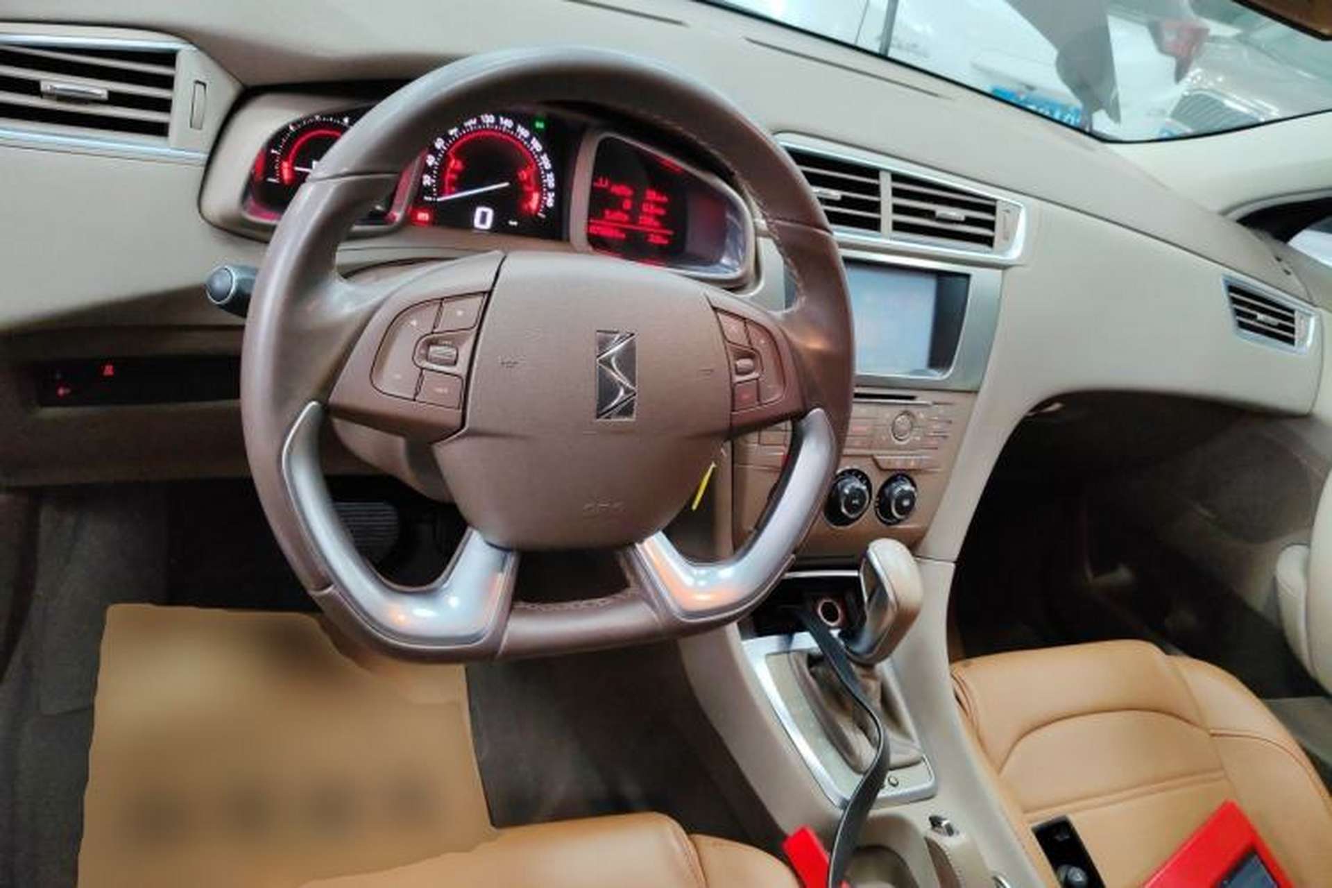Used DS 5LS 2015 1.6T Base Model THP160 Steering Wheel