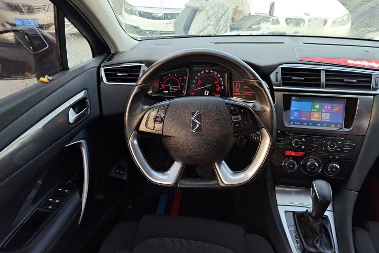 Used DS 5LS 2015 1.6T Comfort Edition THP160 Steering Wheel