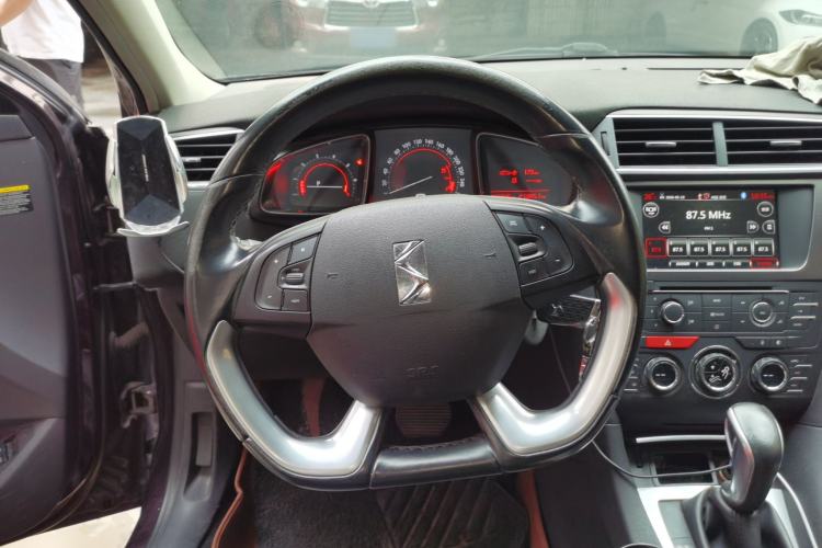 Used DS 5LS 2015 1.6T Elegant Edition THP160 Steering Wheel