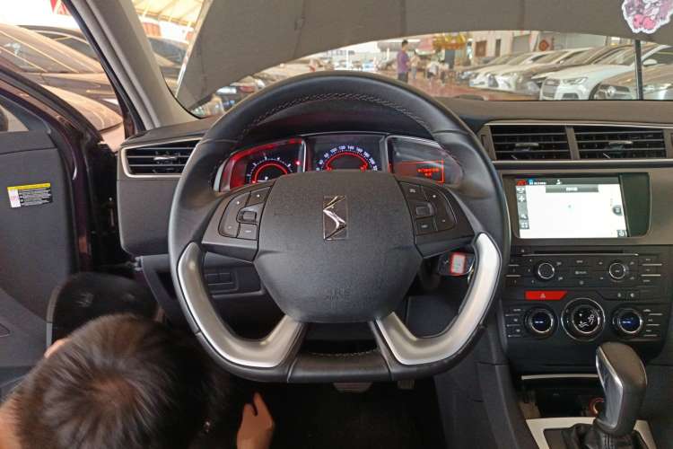 Used DS 5LS 2015 1.6T Elegant Edition THP160 Steering Wheel