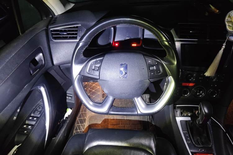 Used DS 5LS 2015 1.6T Elegant Edition THP160 Steering Wheel