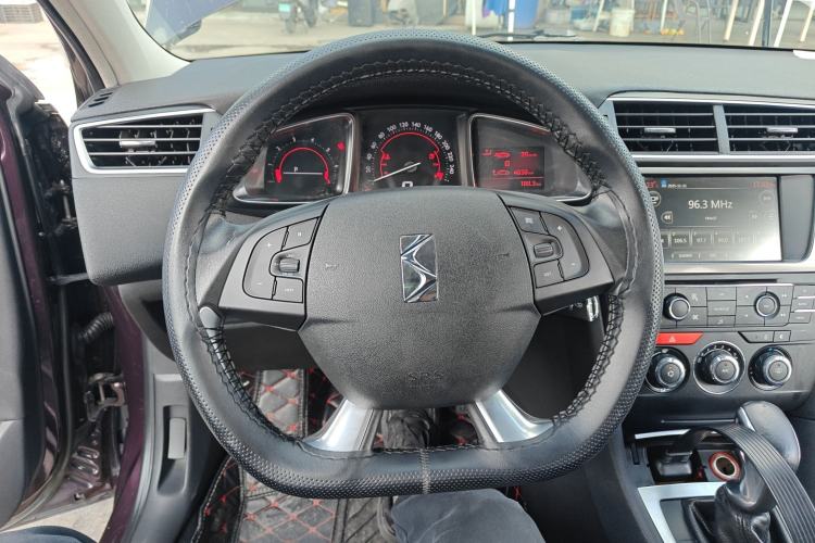 Used DS 5LS 2015 1.6T Style Edition THP160 Steering Wheel