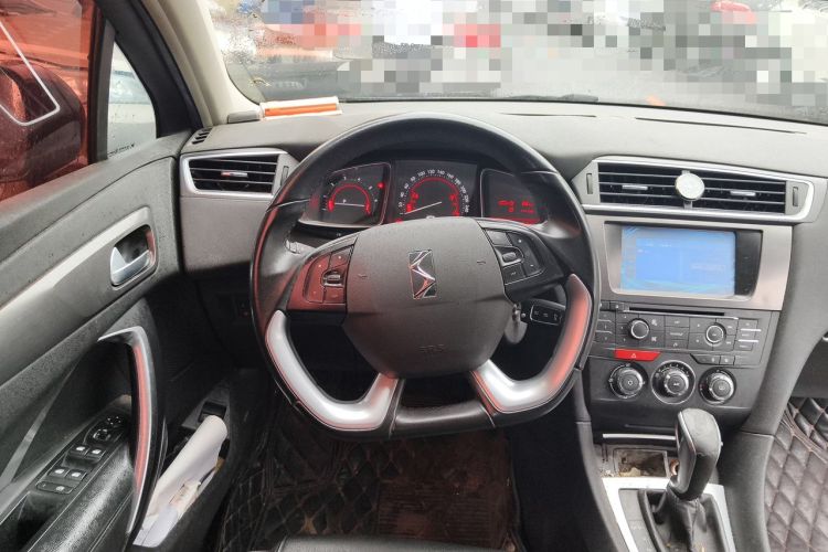 Used DS 5LS 2015 1.6T Comfort Edition THP160 Steering Wheel