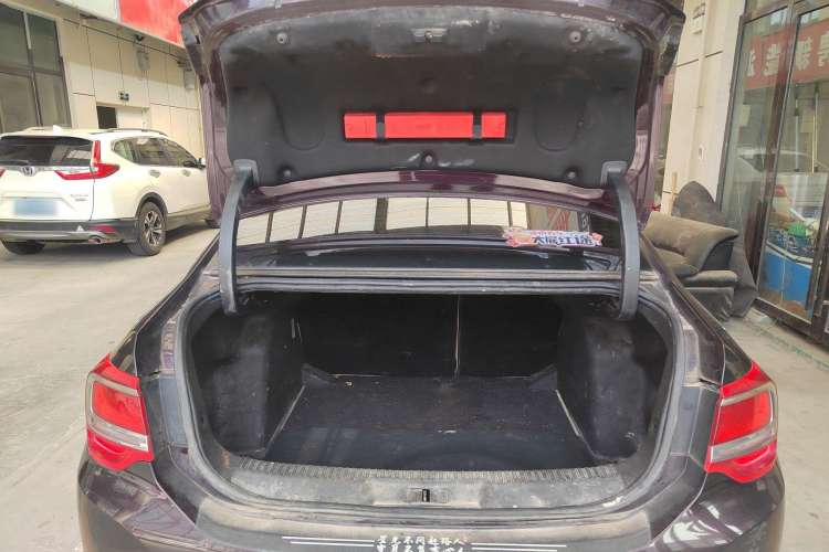 Used DS 5LS 2015 1.6T Comfort Edition THP160 Trunk