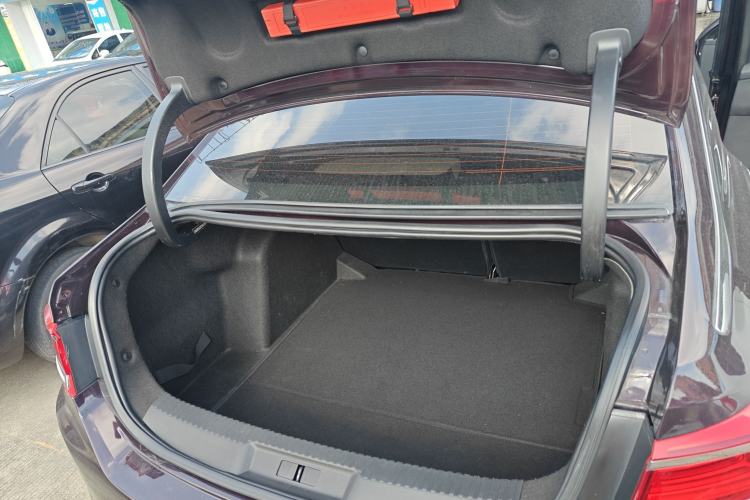 Used DS 5LS 2015 1.6T Style Edition THP160 Trunk
