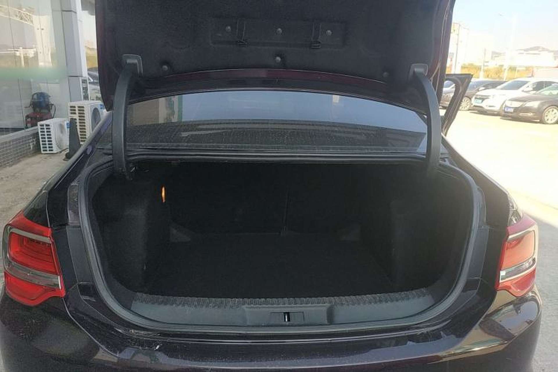 Used DS 5LS 2015 1.6T Comfort Edition THP160 Trunk