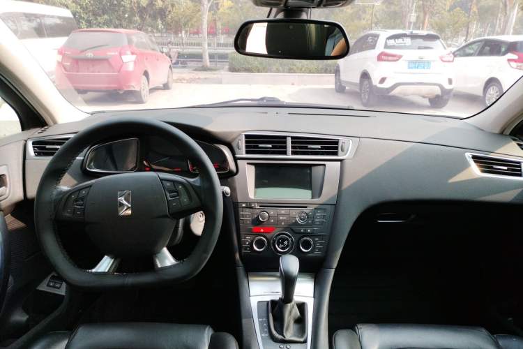 Used DS 5LS 2015 1.6T Elegant Edition THP160 Center Console