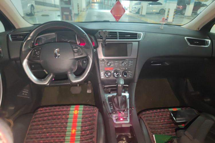 Used DS 5LS 2015 1.6T Elegant Edition THP160 Center Console
