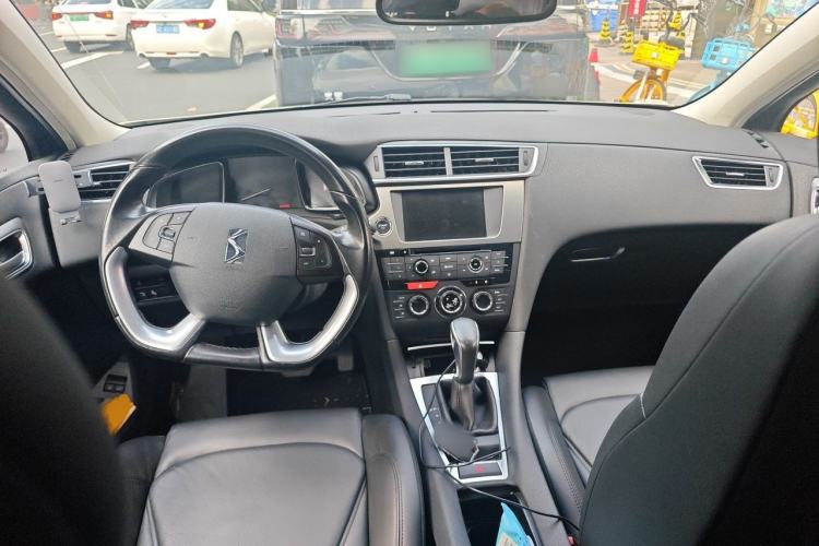Used DS 5LS 2015 1.6T Luxury Edition THP160 Center Console