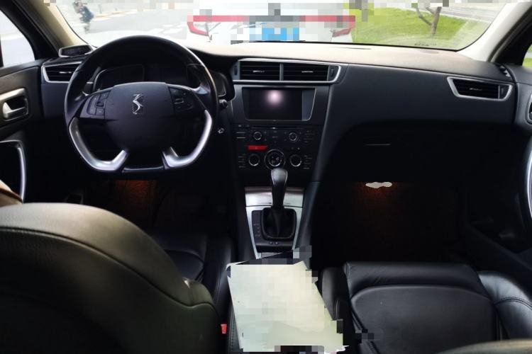 Used DS 5LS 2015 1.6T Elegant Edition THP160 Center Console