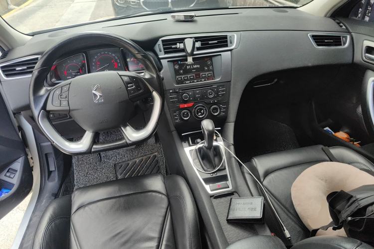 Used DS 5LS 2015 1.6T Elegant Edition THP160 Center Console
