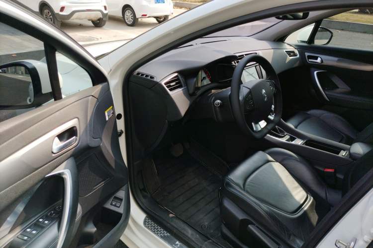 Used DS 5LS 2015 1.6T Elegant Edition THP160 Driver Seat