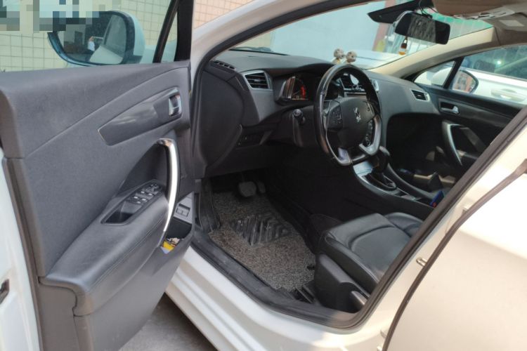 Used DS 5LS 2015 1.6T Elegant Edition THP160 Driver Seat