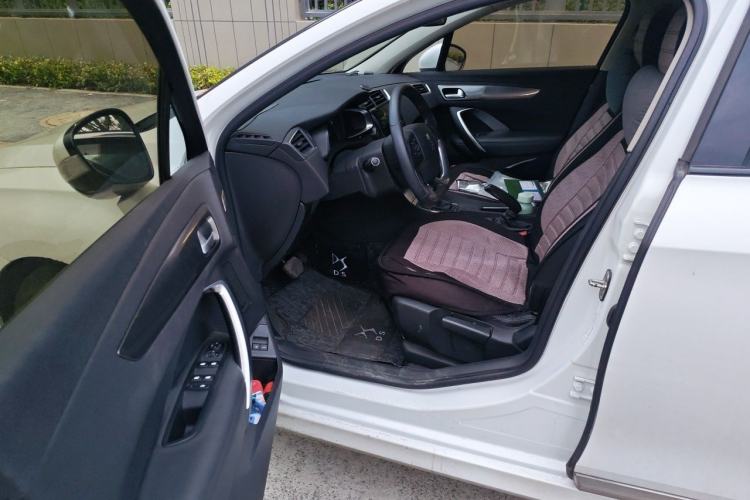 Used DS 5LS 2015 1.6T Comfort Edition THP160 Driver Seat