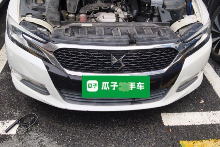 Used DS 5LS 2015 1.6T Comfort Edition THP160 Engine Bay