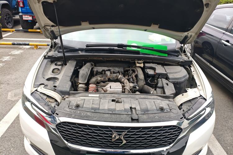 Used DS 5LS 2015 1.6T Elegant Edition THP160 Engine Bay
