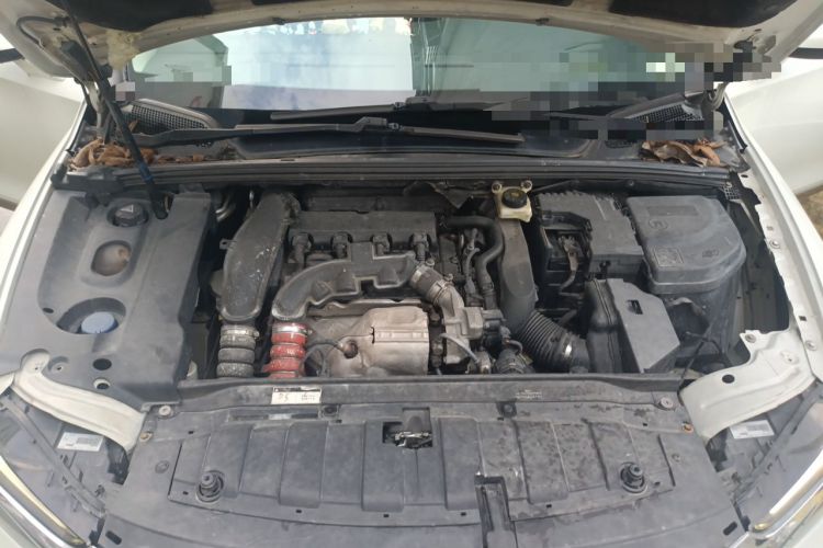 Used DS 5LS 2015 1.6T Comfort Edition THP160 Engine Bay