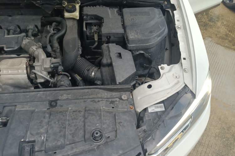 Used DS 5LS 2015 1.6T Comfort Edition THP160 Engine Bay Left