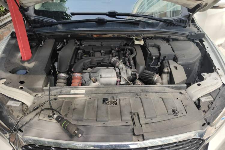 Used DS 5LS 2015 1.6T Elegant Edition THP160 Engine Bay