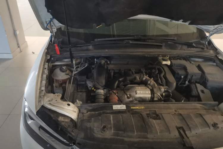 Used DS 5LS 2015 1.6T Style Edition THP160 Engine Bay Right