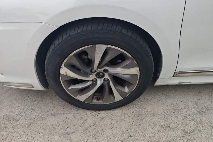 Used DS 5LS 2015 1.6T Elegant Edition THP160 Exterior 4