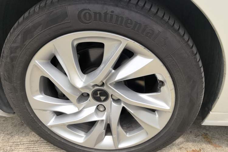 Used DS 5LS 2015 1.6T Style Edition THP160 Exterior 8