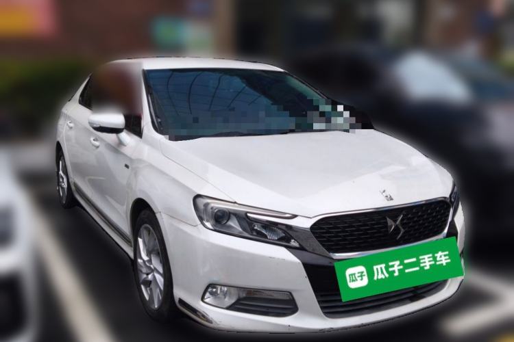 Used DS 5LS 2015 1.6T Comfort Edition THP160 Front Right 45 Deg
