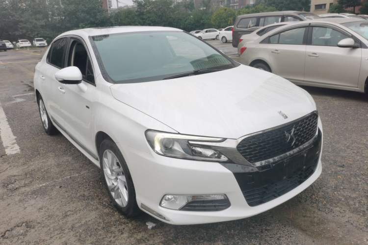 Used DS 5LS 2015 1.6T Style Edition THP160 Front Right 45 Deg