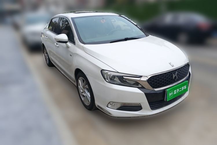 Used DS 5LS 2015 1.6T Comfort Edition THP160 Front Right 45 Deg